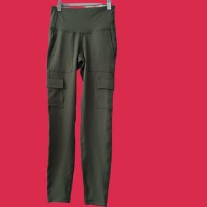 Old Navy active beautiful green sport pants size xs 💚🥰